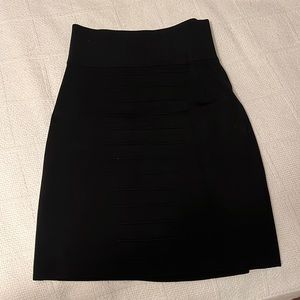 Guess bandage skirt. Size medium. Great condition